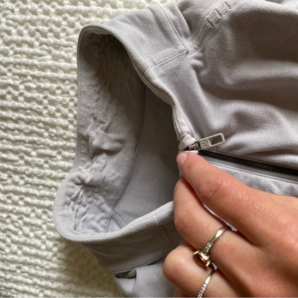 Lululemon Men’s Surge Warm Half Zip Pullover in Light Grey Activewear LS Shirt - Picture 5 of 8